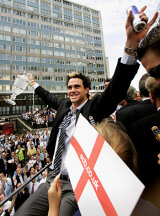Kevin Pietersen leads the celebrations as tens of thousands turned out in London to fete the England team &copy; Getty Images