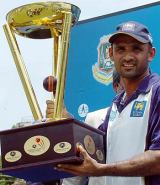 Marvan Atapattu with the trophy after Sri Lanka beat Bangladesh 2-0 in the Test series &copy; AFP