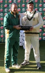 Mickey Arthur and Graeme Smith with the trophy after South Africa completed a 2-0 series win over New Zealand &copy; ESPNcricinfo Ltd