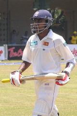  Captain Fantastic: Mahela Jayawardene's outstanding hundred guided Sri Lanka to a nail-biting one-wicket win in Colombo &copy; ESPNcricinfo Ltd