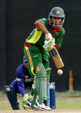 Tamim Iqbal's career-best 54 could not prevent Bangladesh's 39-run loss to Sri Lanka in the 3rd ODI in Colombo &copy; AFP