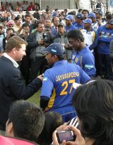 Mahela Jayawardene and Man-of-the-Series Ajantha Mendis at the presentation ceremony in Toronto &copy; ESPNcricinfo Ltd