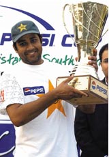 Inzamam-ul-Haq with the trophy after winning the Test series 1-0 &copy; AFP
